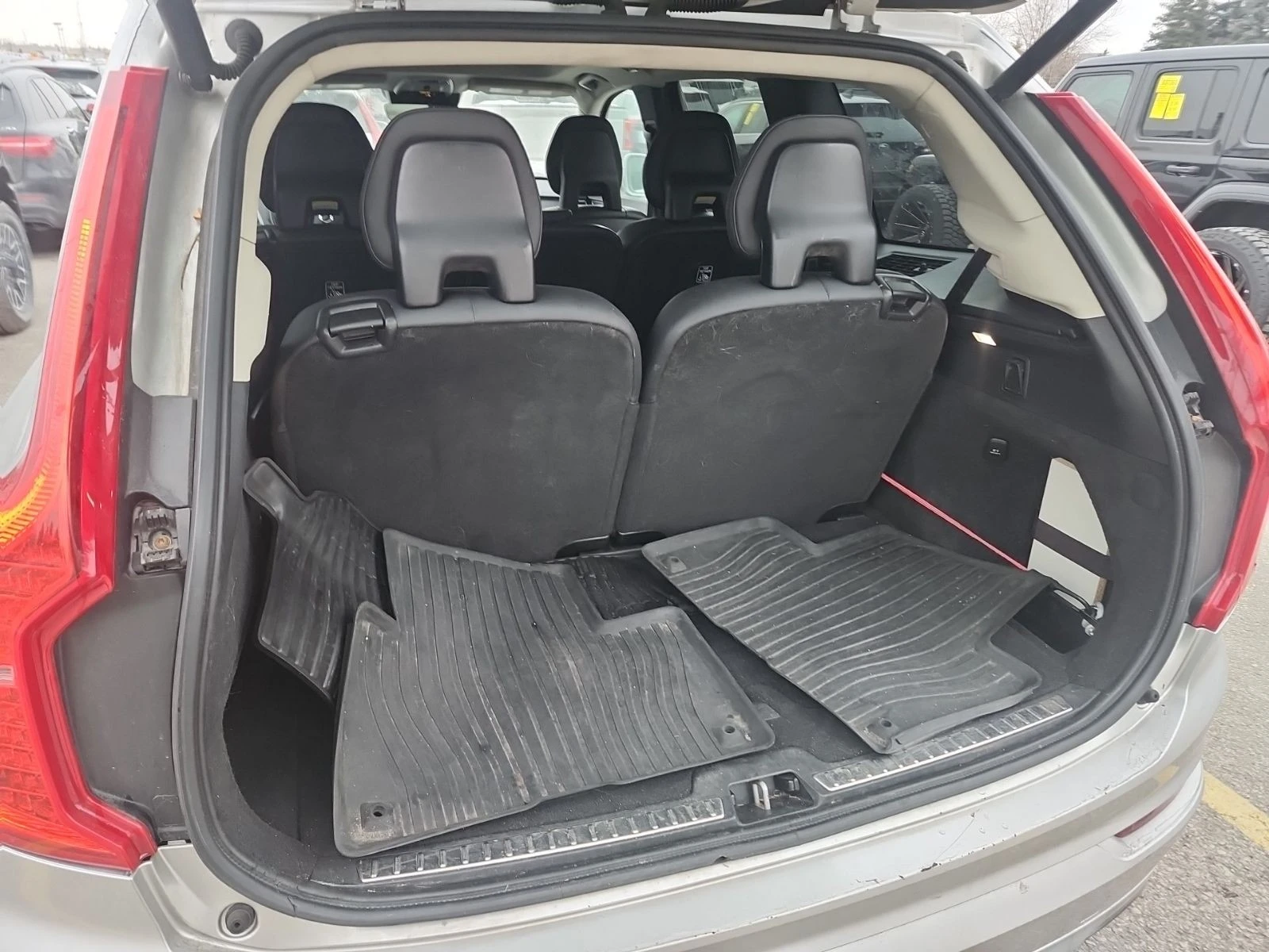 Volvo Xc90 CARFAX    | Mobile.bg   12