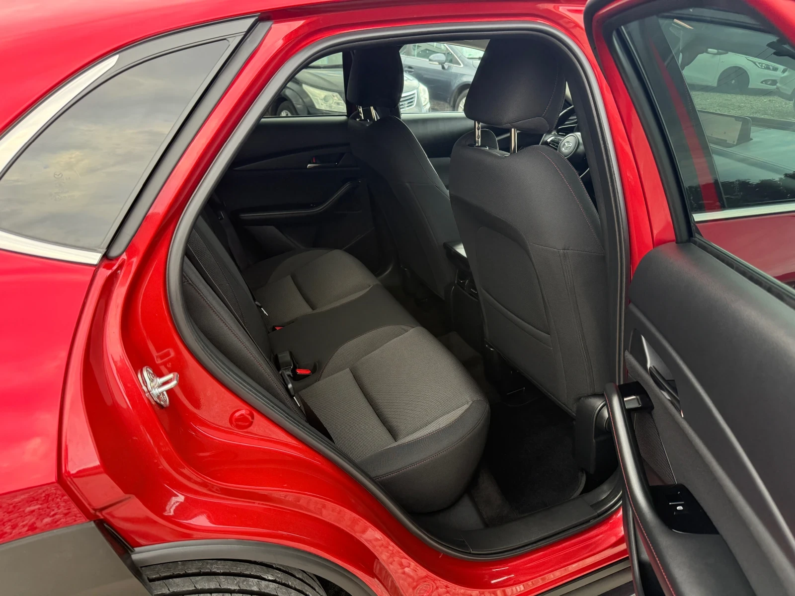 Mazda CX-30 2.5 E SKYACTIVG, снимка 10 - Автомобили и джипове - 53746135