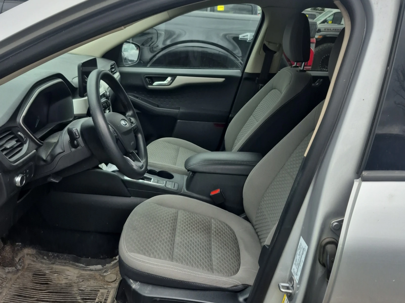 Ford Escape  SE FWD, снимка 10 - Автомобили и джипове - 54492766