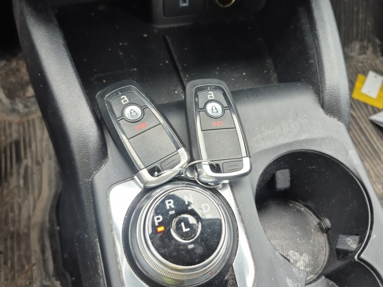 Ford Escape  SE FWD, снимка 13 - Автомобили и джипове - 54492766