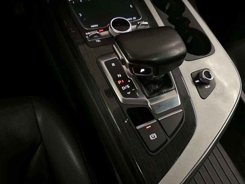 Audi Q7 3.0T* MATRIX* ПОДГРЕВ* КАМЕРА* КЕЙЛЕС* ПАНОРАМА* , снимка 11 - Автомобили и джипове - 54834860