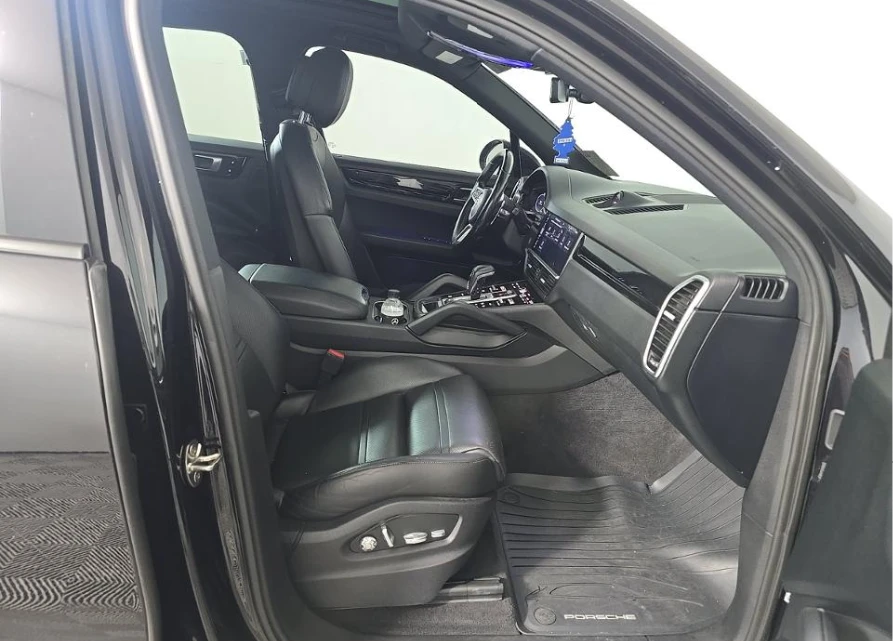 Porsche Cayenne, снимка 9 - Автомобили и джипове - 54996062