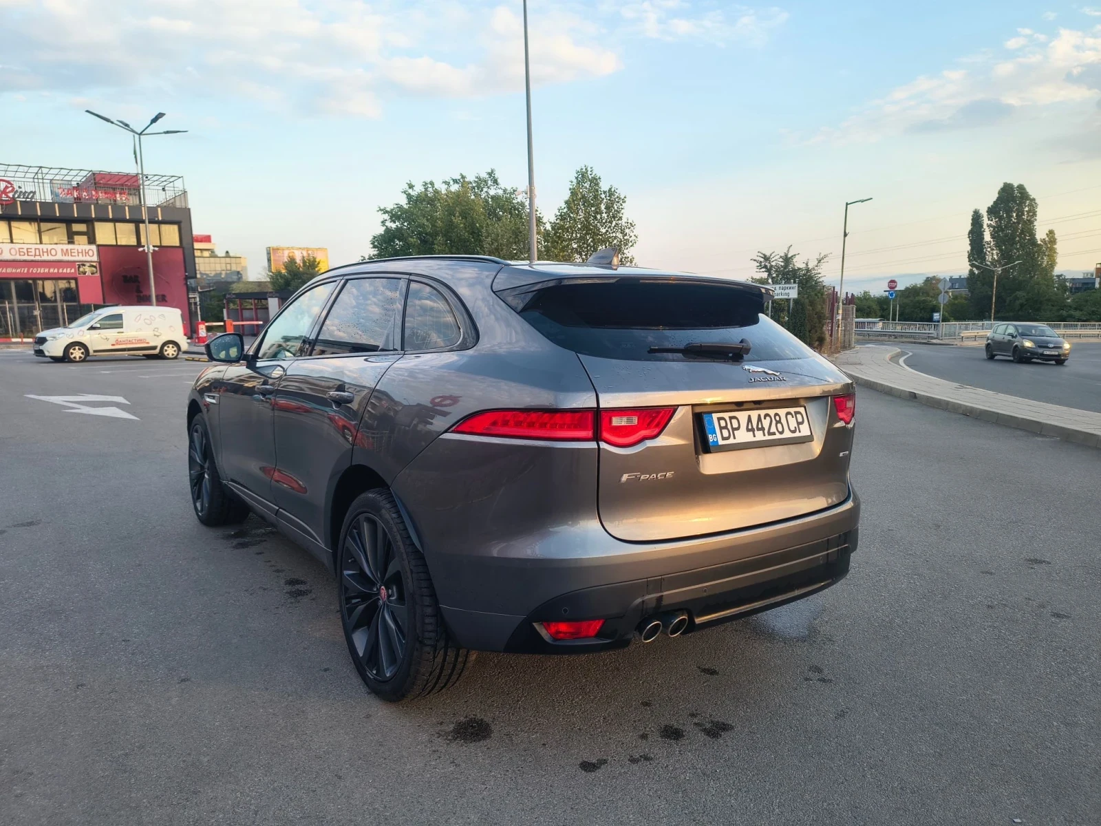 Jaguar F-PACE R Sport Сменени Вериги, снимка 5 - Автомобили и джипове - 56159625
