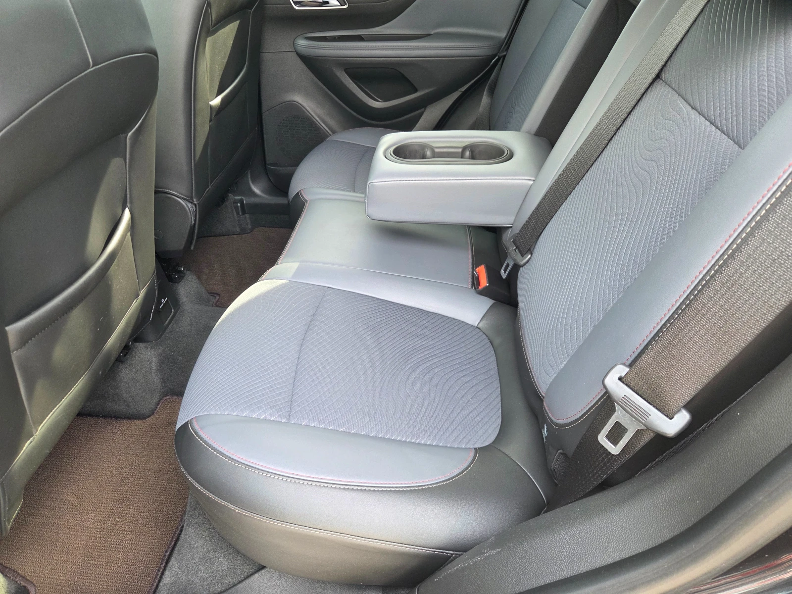 Opel Mokka 1.4i Cosmo 2WD ШВЕЙЦАРИЯ, снимка 11 - Автомобили и джипове - 56244544