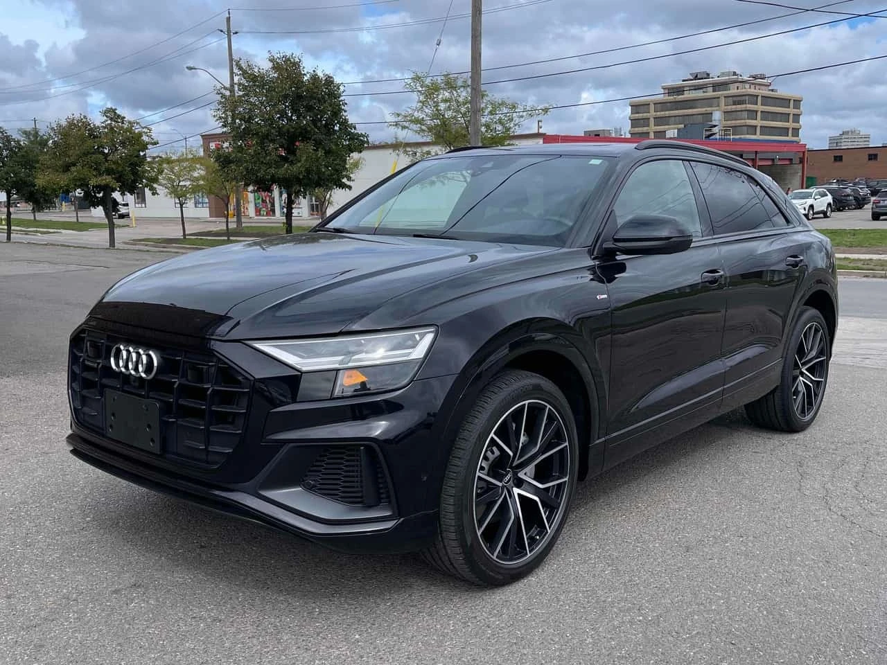 Audi Q8 QUATTRO * ДИСТРОНИК* 360 КАМЕРА* HEAD UP* 