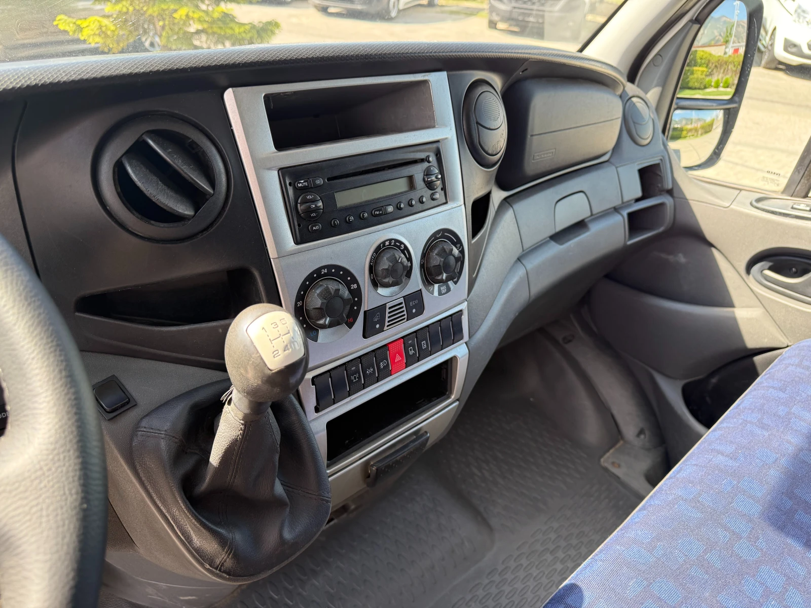 Iveco Daily 2.3HPI Климатроник L1H1  - изображение 10