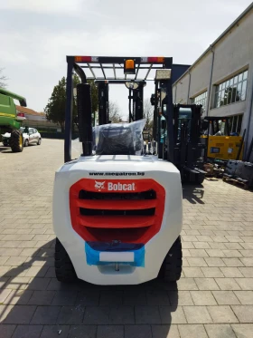 Мотокар Bobcat D35NXP, снимка 2