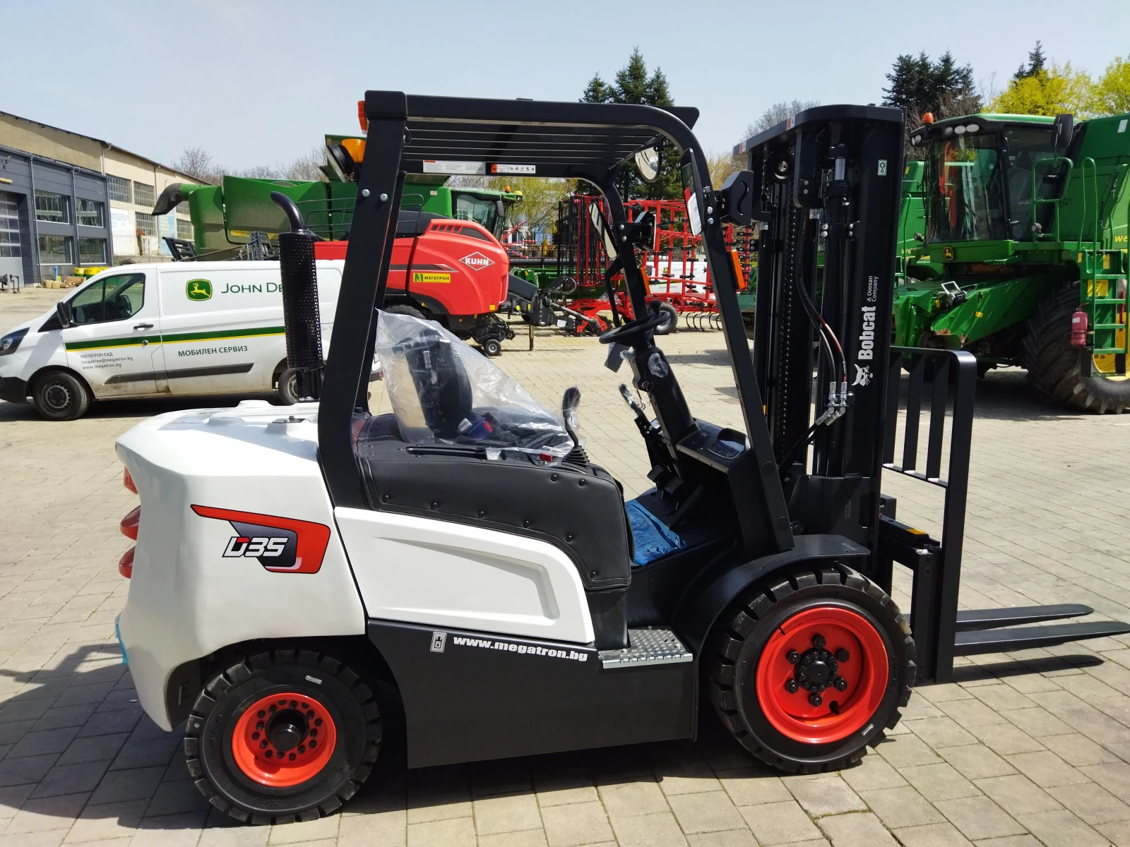 Мотокар Bobcat D35NXP