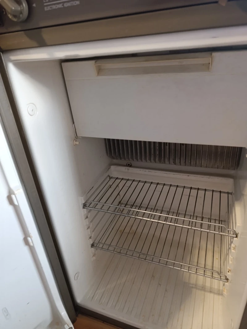 Кемпер Knaus, снимка 8 - Каравани и кемпери - 52190811