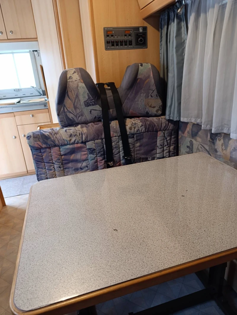 Кемпер Knaus, снимка 11 - Каравани и кемпери - 52190811