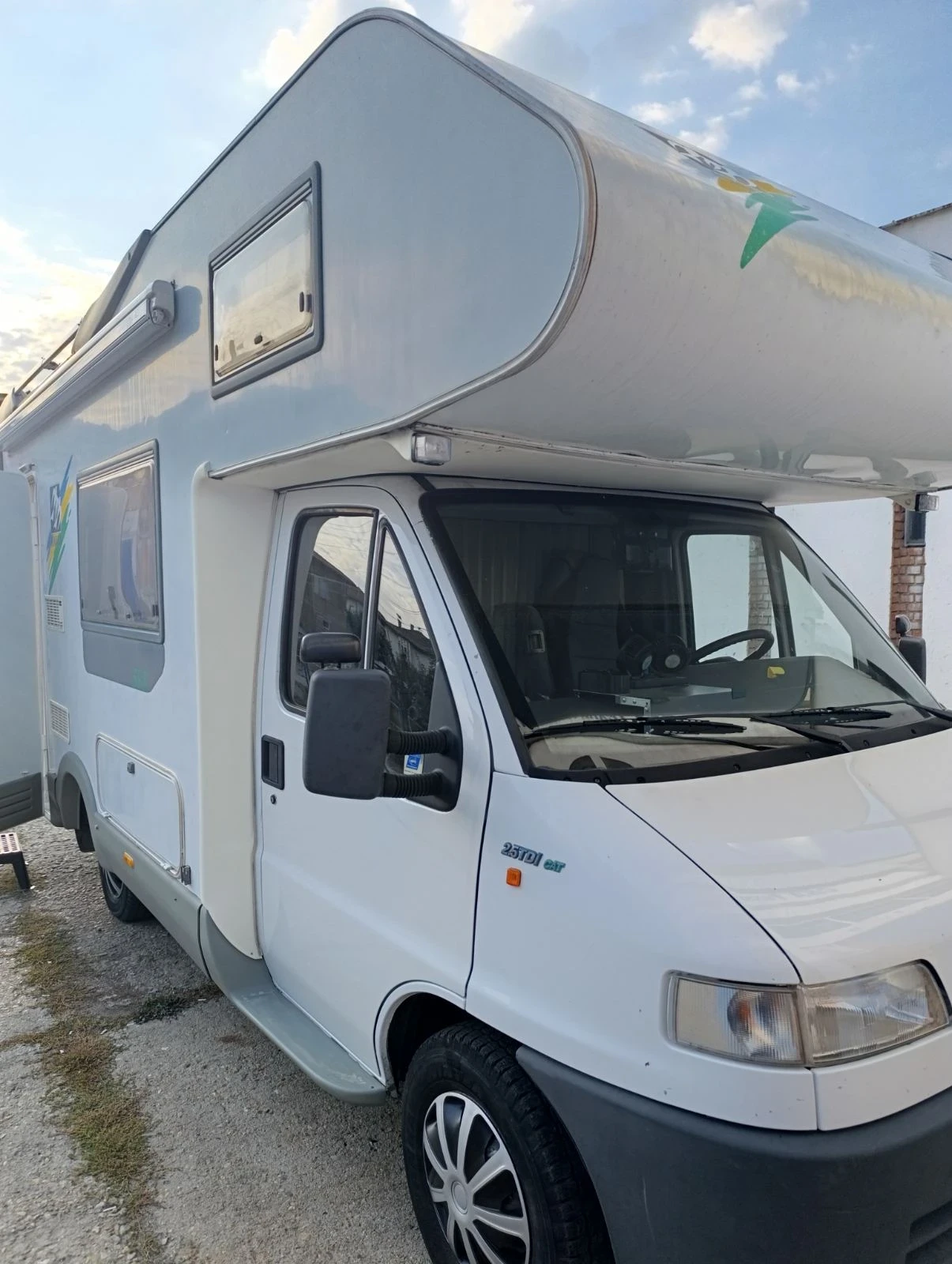  Knaus | Mobile.bg   1