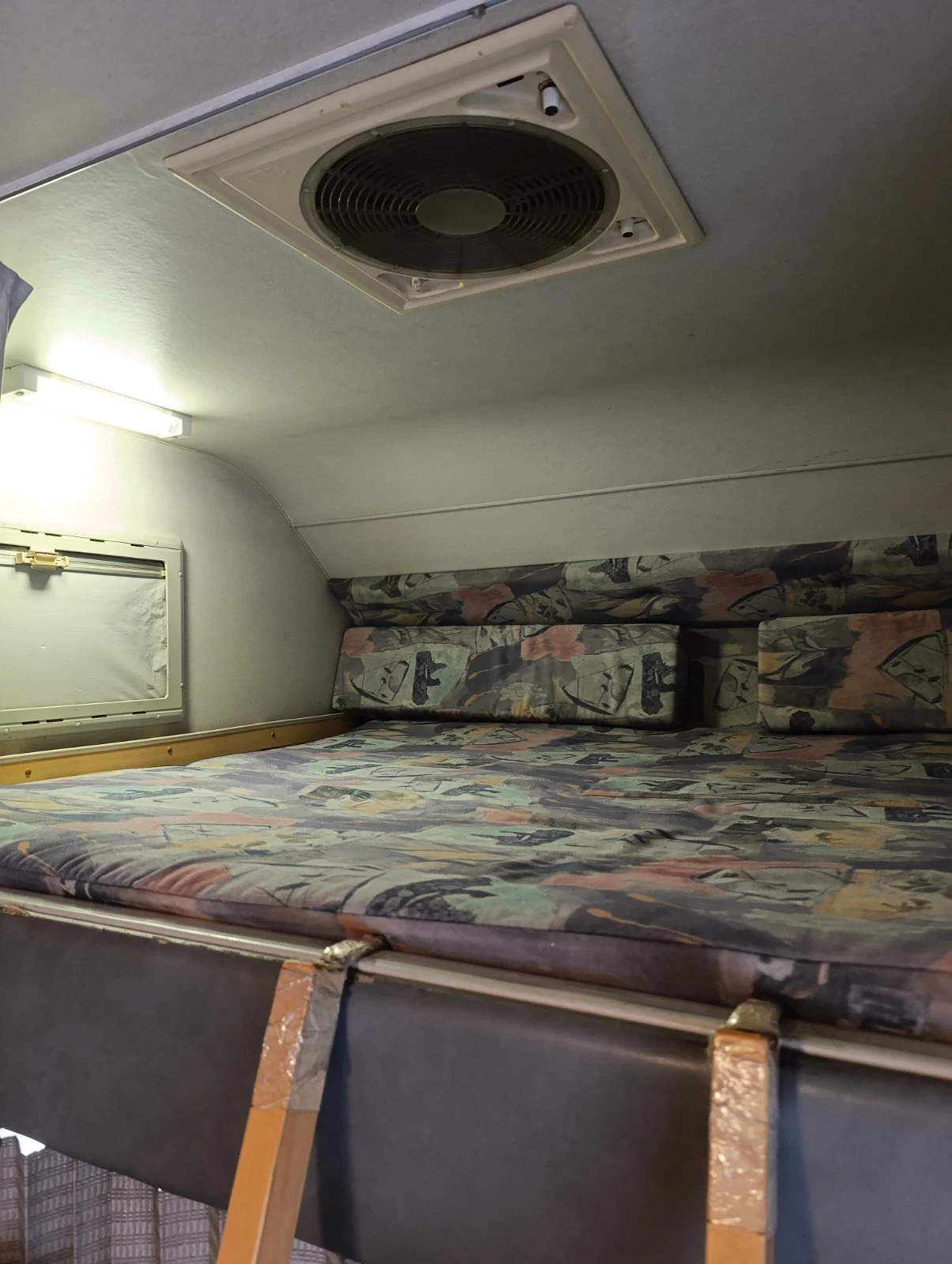  Knaus | Mobile.bg   16