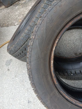 Гуми Зимни 215/60R16, снимка 13