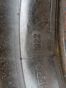 Гуми Зимни 215/60R16, снимка 8