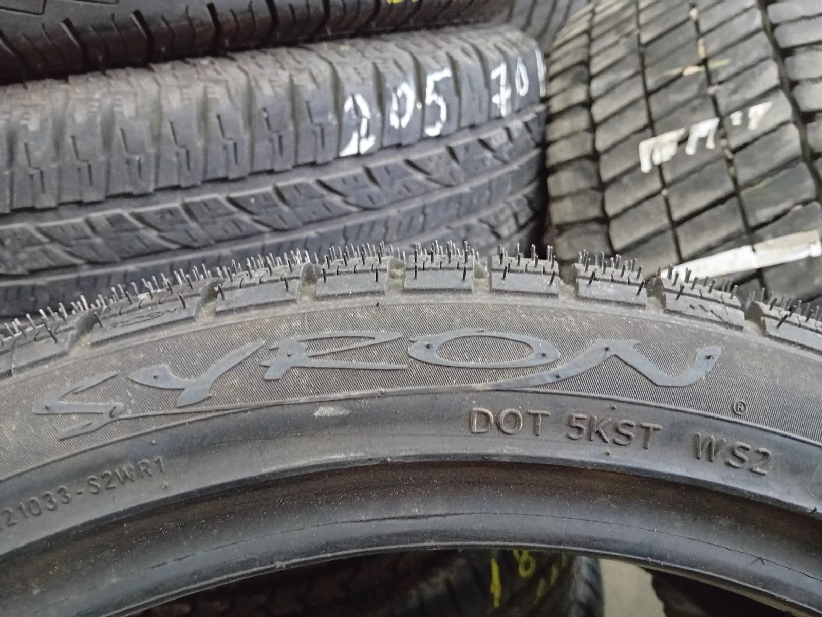  235/40R19 | Mobile.bg   4