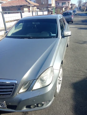 Mercedes-Benz E 200, снимка 3