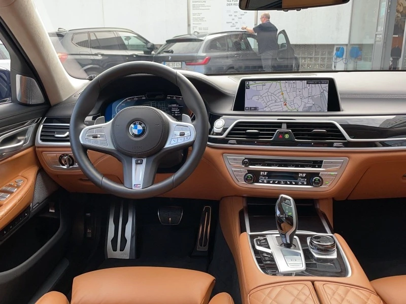 BMW 730 Long*xDrive*M Sport*Laser*HuD*EXE*ACC+*ГАРАНЦИЯ, снимка 8 - Автомобили и джипове - 49439829