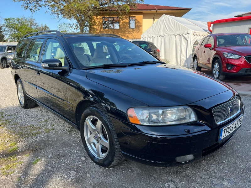 Volvo V70 2.5Т* AWD* * АВТОМАТИК* , снимка 3 - Автомобили и джипове - 45405559