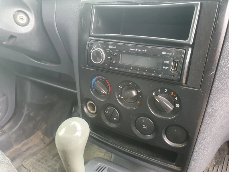 Ford Connect 1.8 КЛИМАТИК , снимка 12 - Автомобили и джипове - 47473035