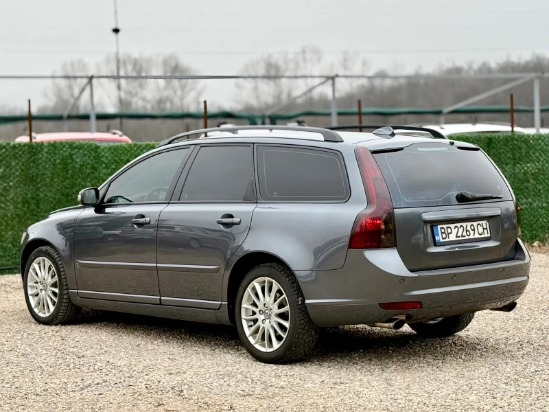 Volvo V50 2.4 D5 * AVTOMAT* NAVI* , снимка 5 - Автомобили и джипове - 48932752