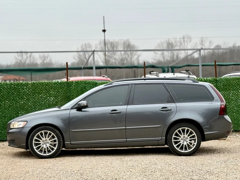 Volvo V50 2.4 D5 * AVTOMAT* NAVI* , снимка 4 - Автомобили и джипове - 48932752