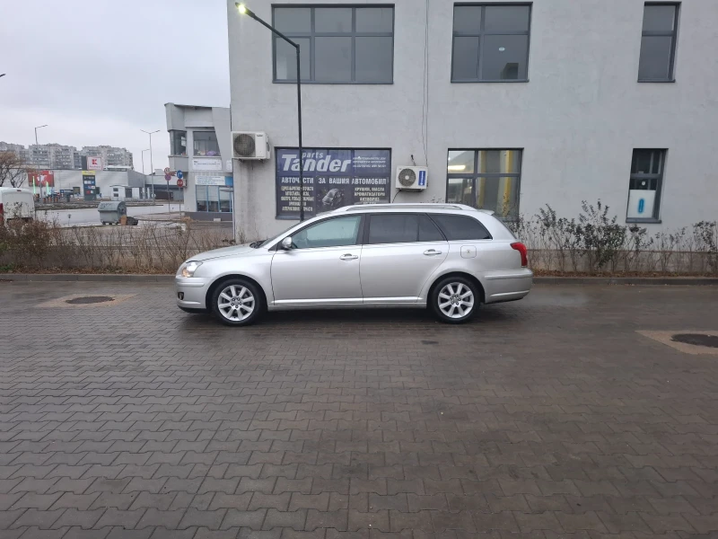 Toyota Avensis 2.0 D4D  FACELIFT, снимка 10 - Автомобили и джипове - 49228515