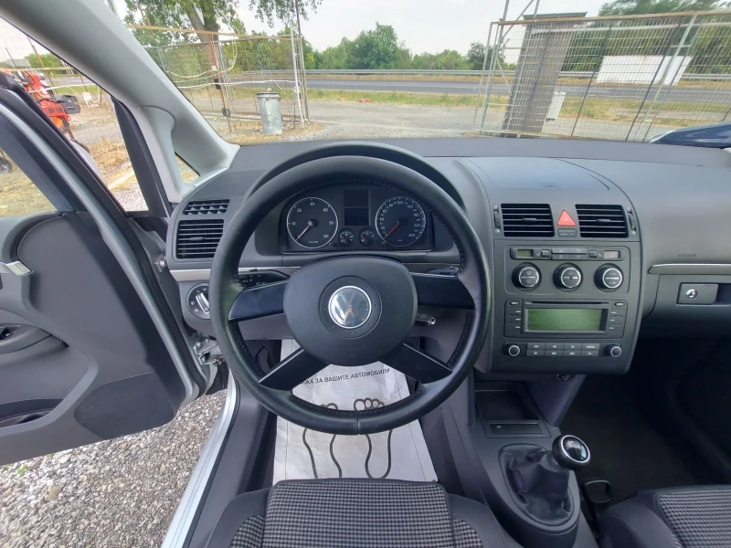 VW Touran 1.9 TDI , снимка 9 - Автомобили и джипове - 50830450