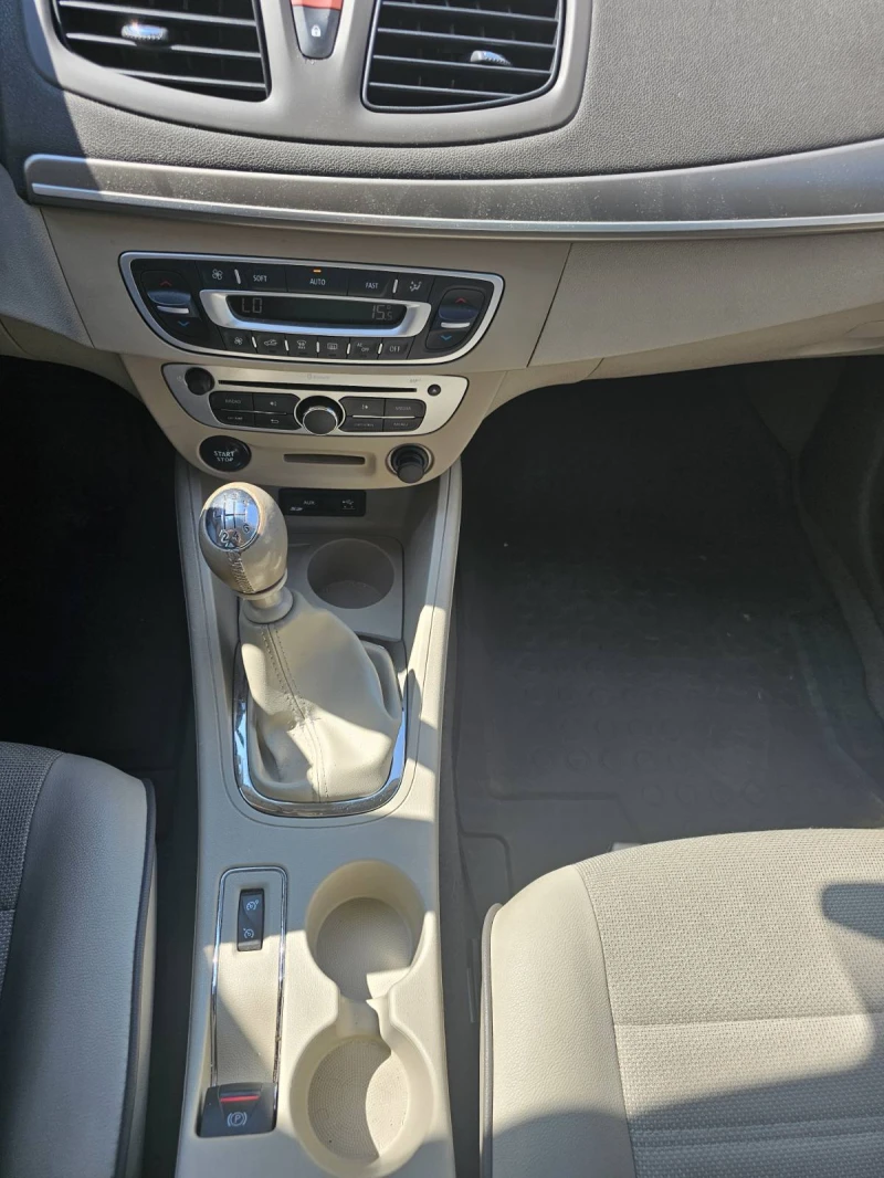Renault Fluence 1.6 dCi 130, снимка 9 - Автомобили и джипове - 51365492