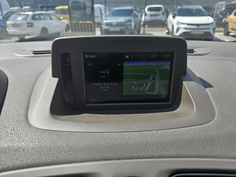 Renault Fluence 1.6 dCi 130, снимка 11 - Автомобили и джипове - 51365492