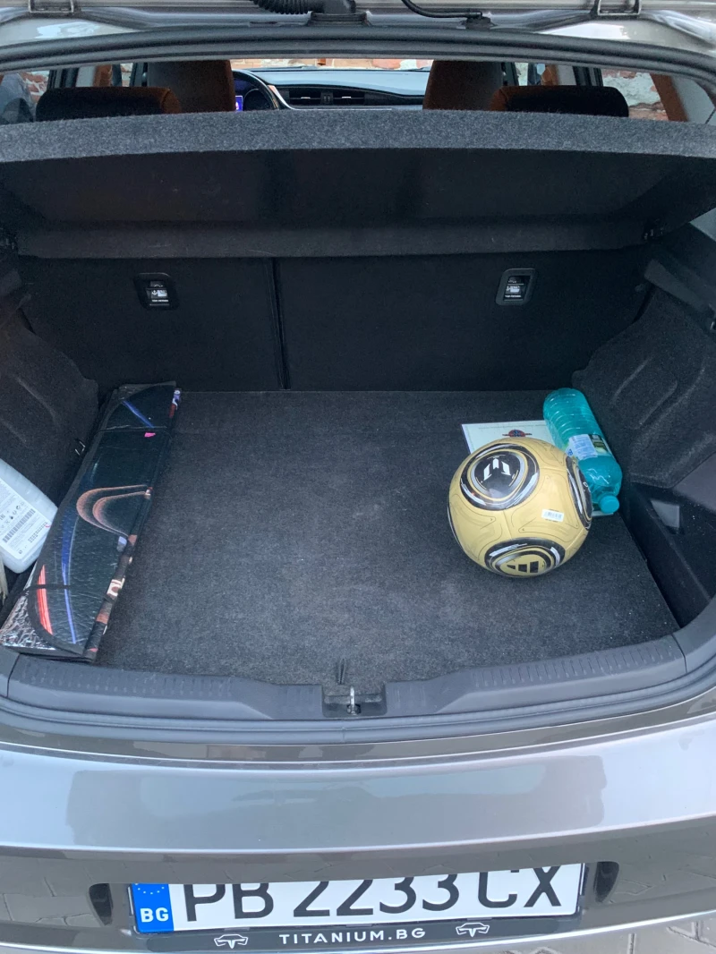 Toyota Auris Auris 1.8 hybrid , снимка 5 - Автомобили и джипове - 51623298