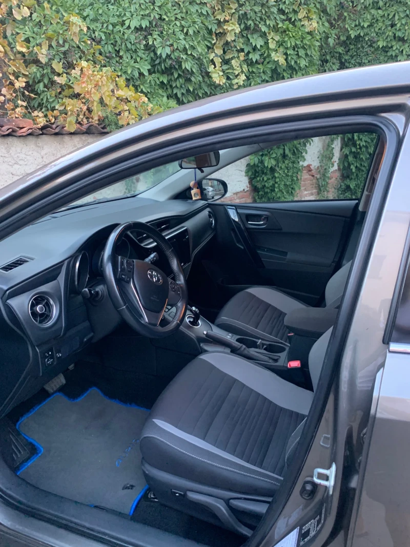 Toyota Auris Auris 1.8 hybrid , снимка 12 - Автомобили и джипове - 51623298
