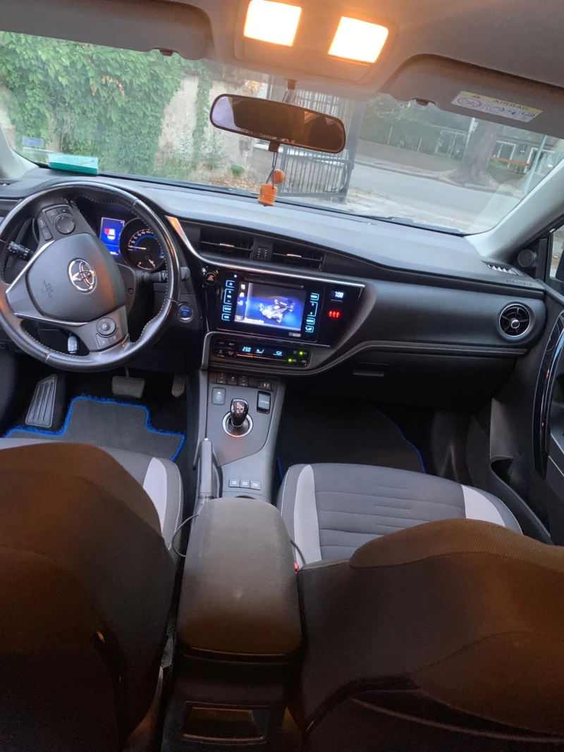 Toyota Auris Auris 1.8 hybrid , снимка 7 - Автомобили и джипове - 51623298