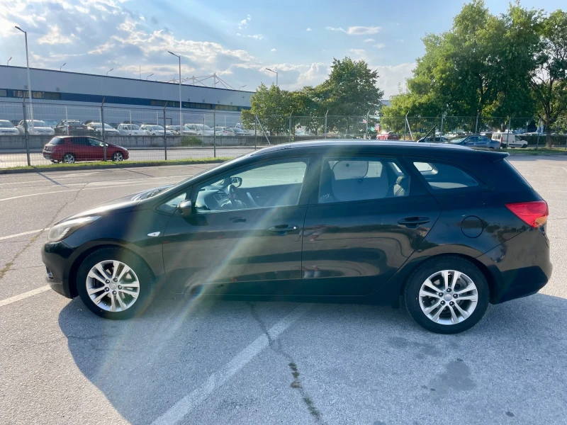 Kia Ceed SW, снимка 7 - Автомобили и джипове - 52383711