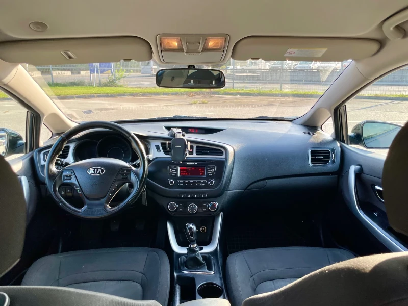 Kia Ceed SW, снимка 9 - Автомобили и джипове - 52383711