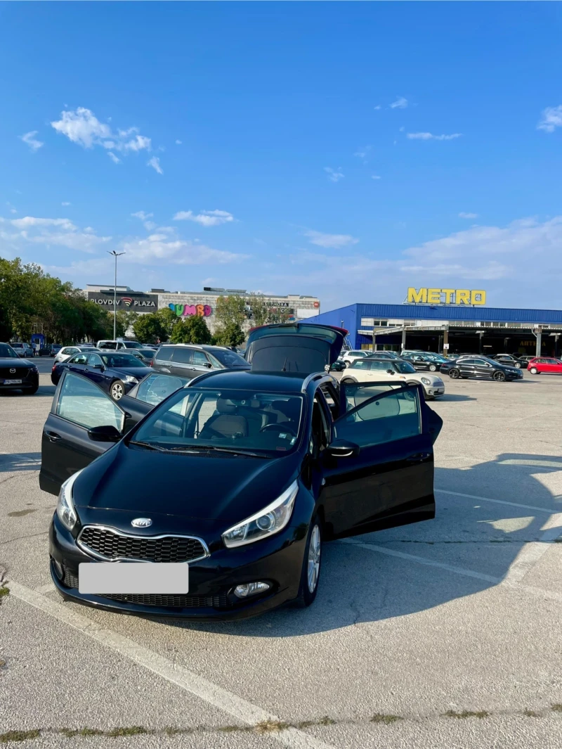 Kia Ceed SW, снимка 3 - Автомобили и джипове - 52383711