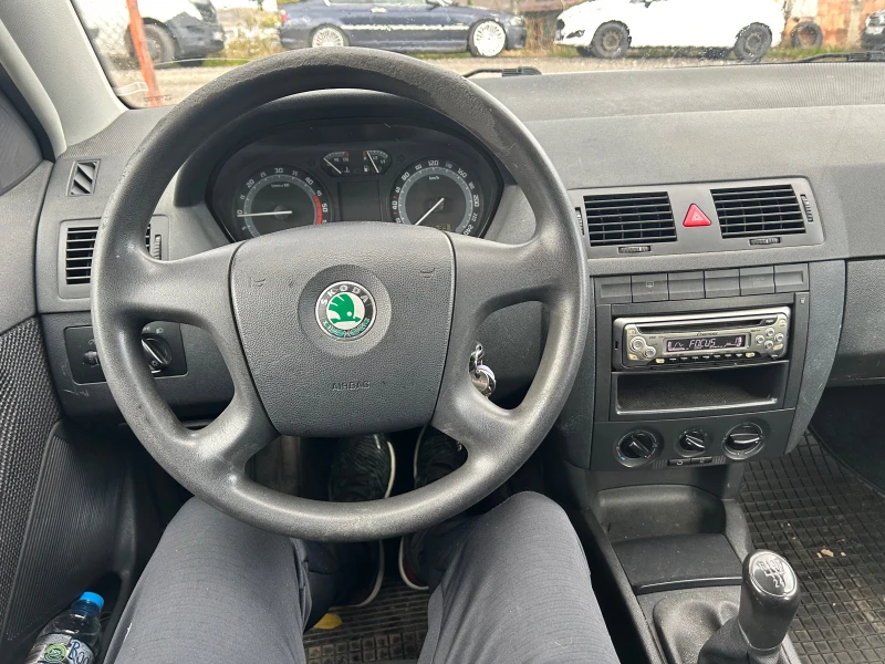 Skoda Fabia 1.4-TDI, снимка 11 - Автомобили и джипове - 52163536