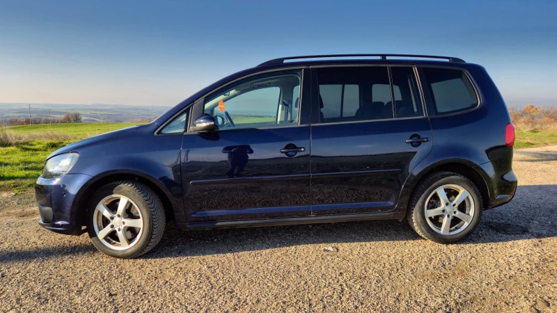 VW Touran 2, 0 TDI 140 AUTO, снимка 7 - Автомобили и джипове - 52806098
