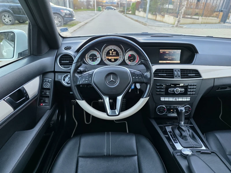 Mercedes-Benz C 300 4matic 7G Tronic+ , снимка 10 - Автомобили и джипове - 52811846