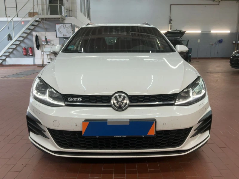 VW Golf GTD * DIGITAL * FACE * ДИСТРОНИК, снимка 3 - Автомобили и джипове - 52860704