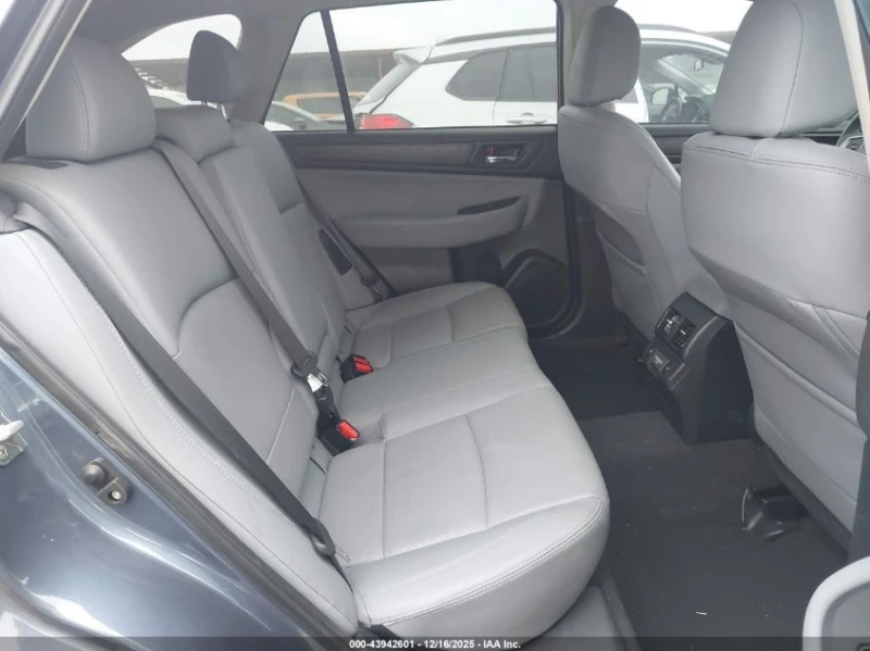 Subaru Outback 3.6l 3.6R Limited, снимка 8 - Автомобили и джипове - 53501540