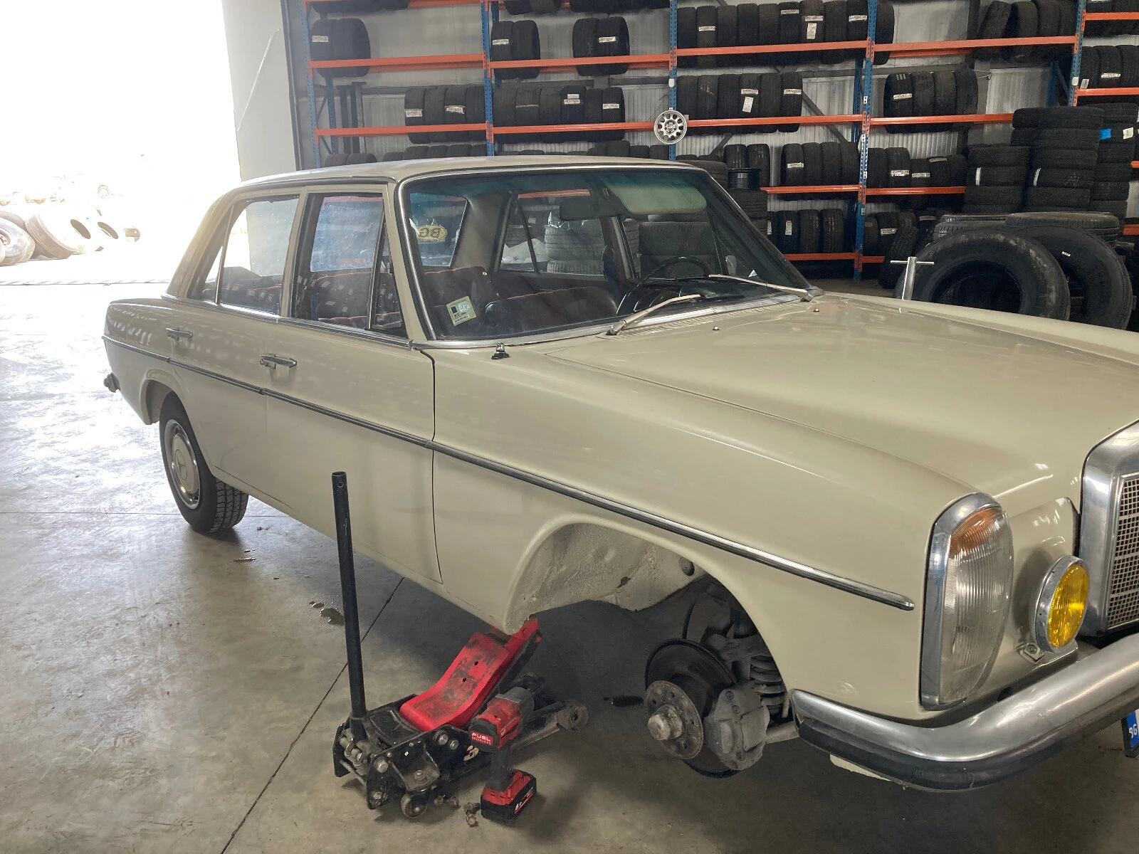 Mercedes-Benz 115 W115 220D - изображение 7