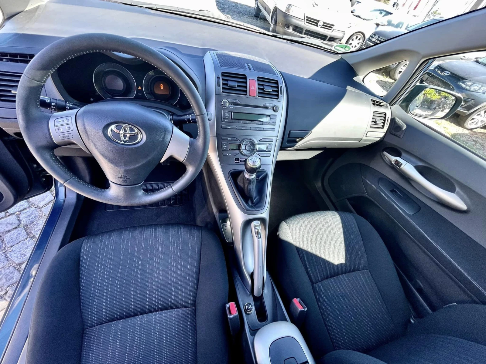 Toyota Auris 1.3 6-скорости - изображение 10