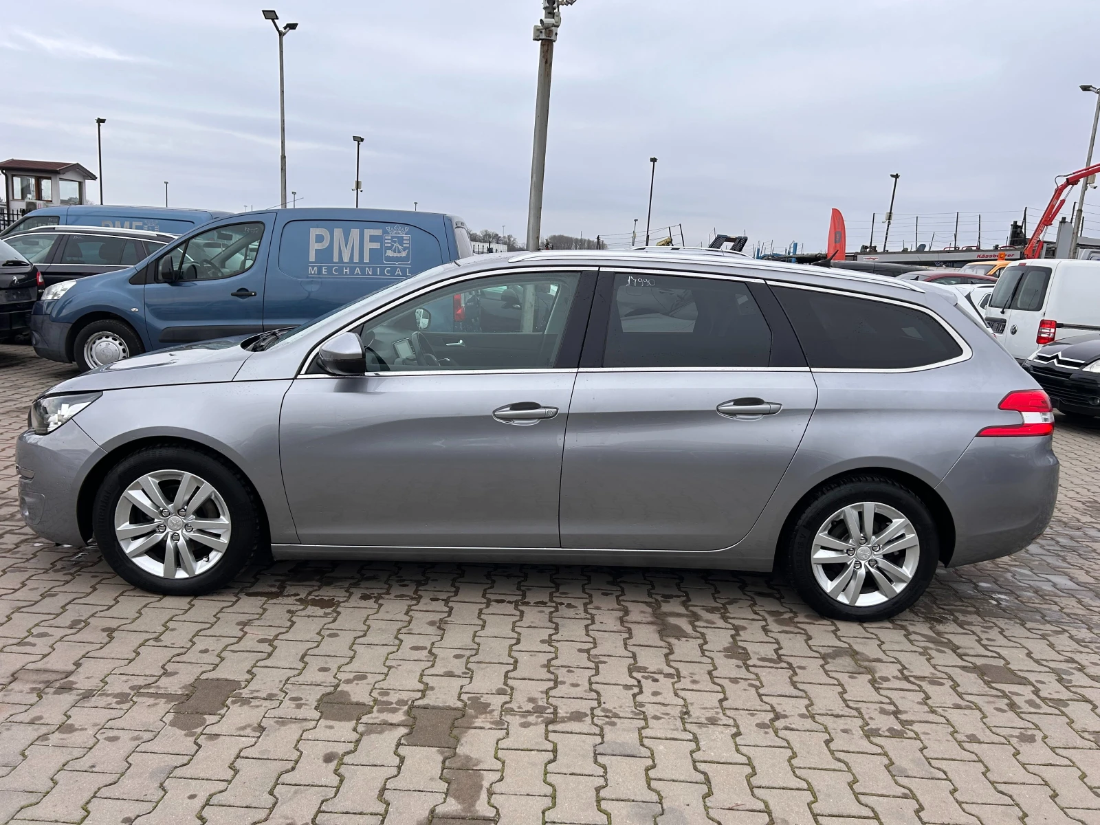 Peugeot 308 1.6HDI NAVI/PANORAMA/KAMERA EURO 6 - изображение 9