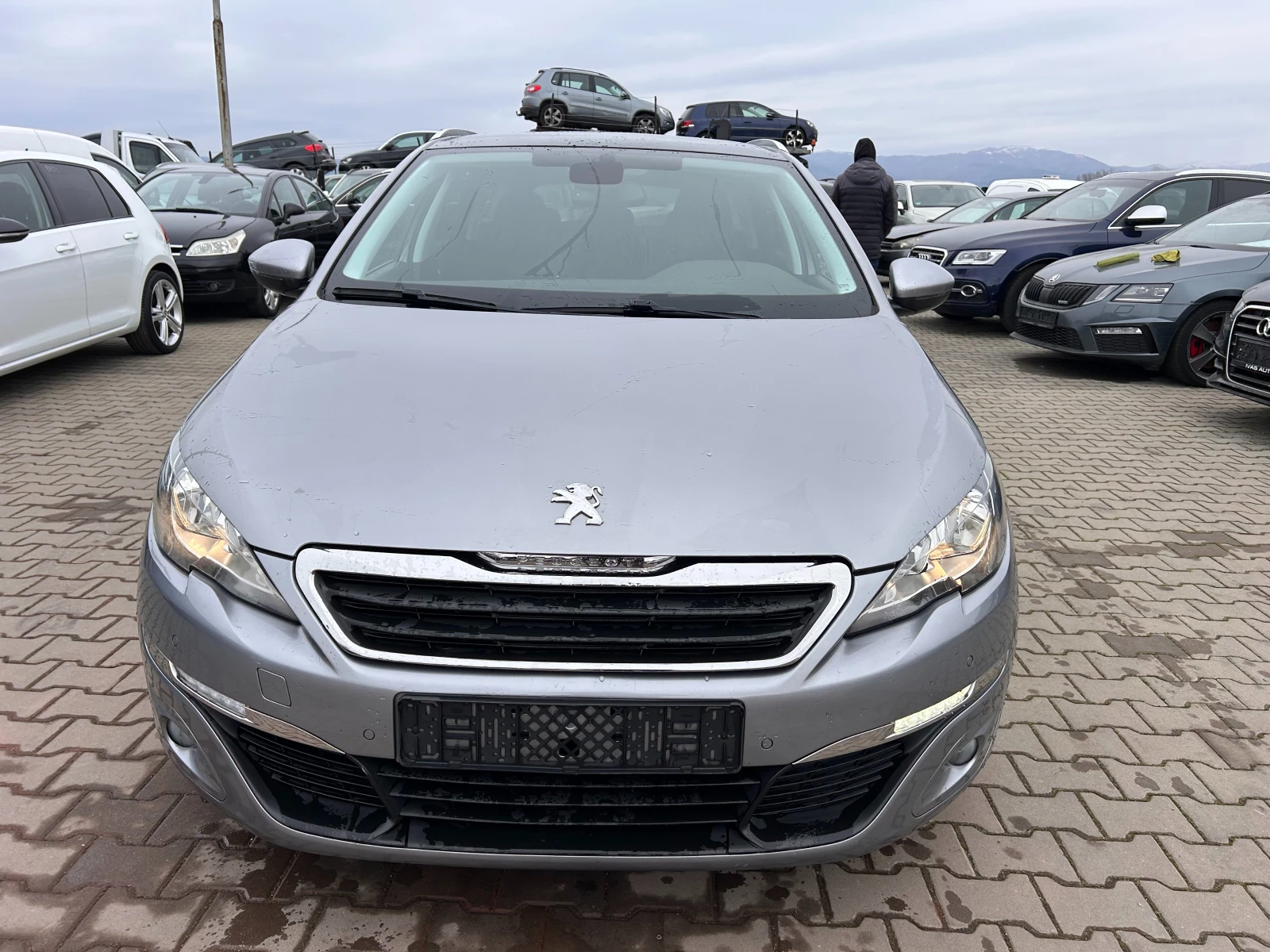 Peugeot 308 1.6HDI NAVI/PANORAMA/KAMERA EURO 6 - изображение 3