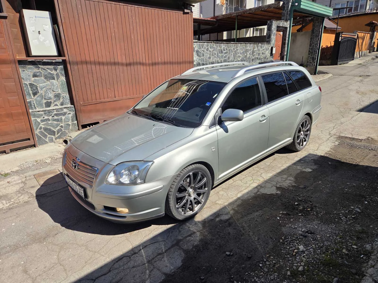 Toyota Avensis 2, 4i AVTOMAT | Mobile.bg — изображение 1
