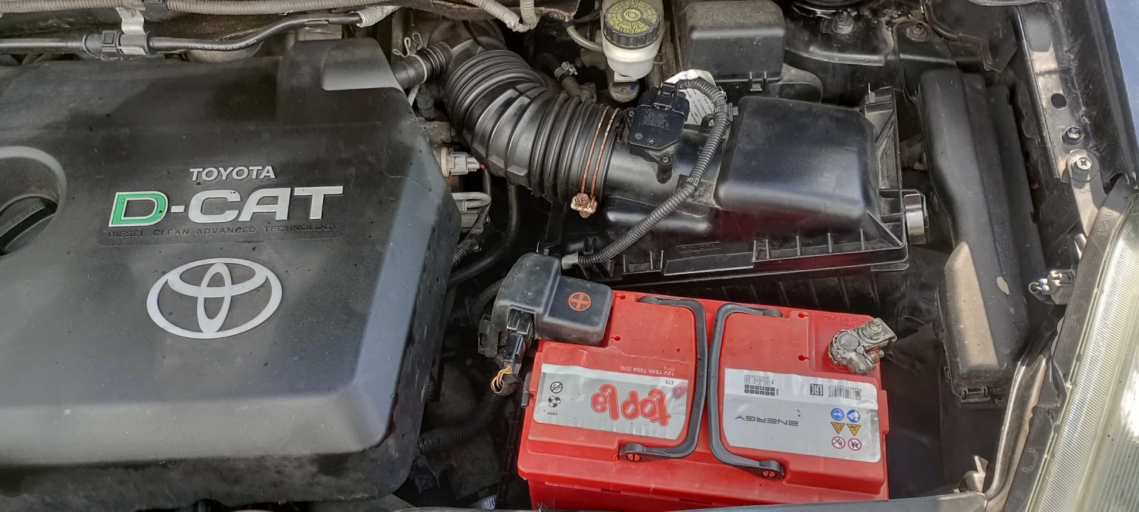 Toyota Corolla verso 2.2DCAT - изображение 10