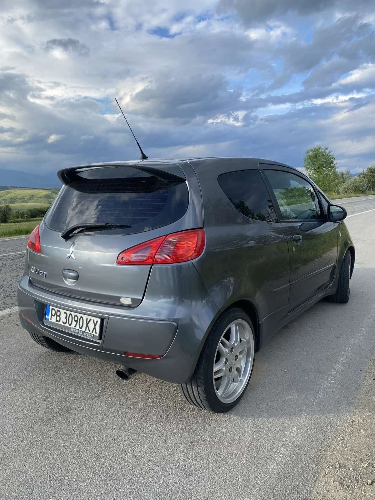 Mitsubishi Colt  - изображение 4