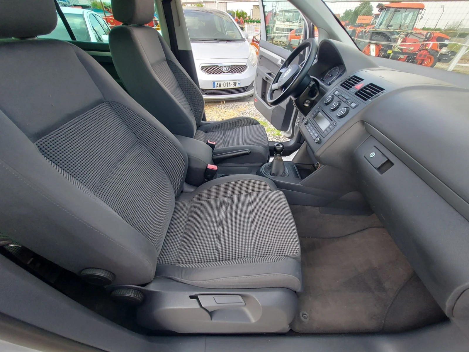 VW Touran 1.9 TDI  | Mobile.bg   11