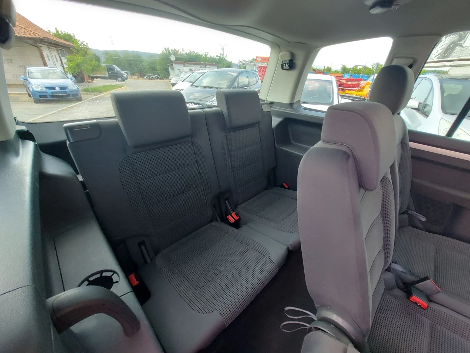 VW Touran 1.9 TDI  | Mobile.bg   13