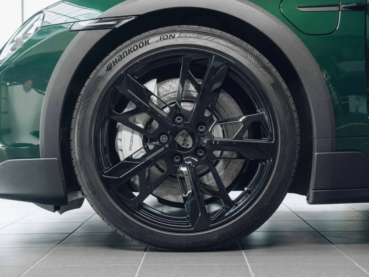 Porsche Taycan TURBO/CROSS TURISMO/SPORT CHRONO/BOSE/PANO/MATRIX/ - изображение 3